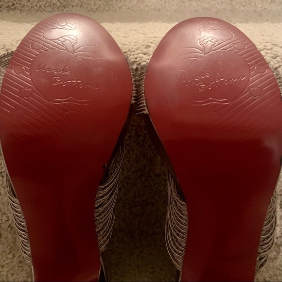 Apple Bottoms Pewter metallic stilettos size 7 - Picture 8 of 10